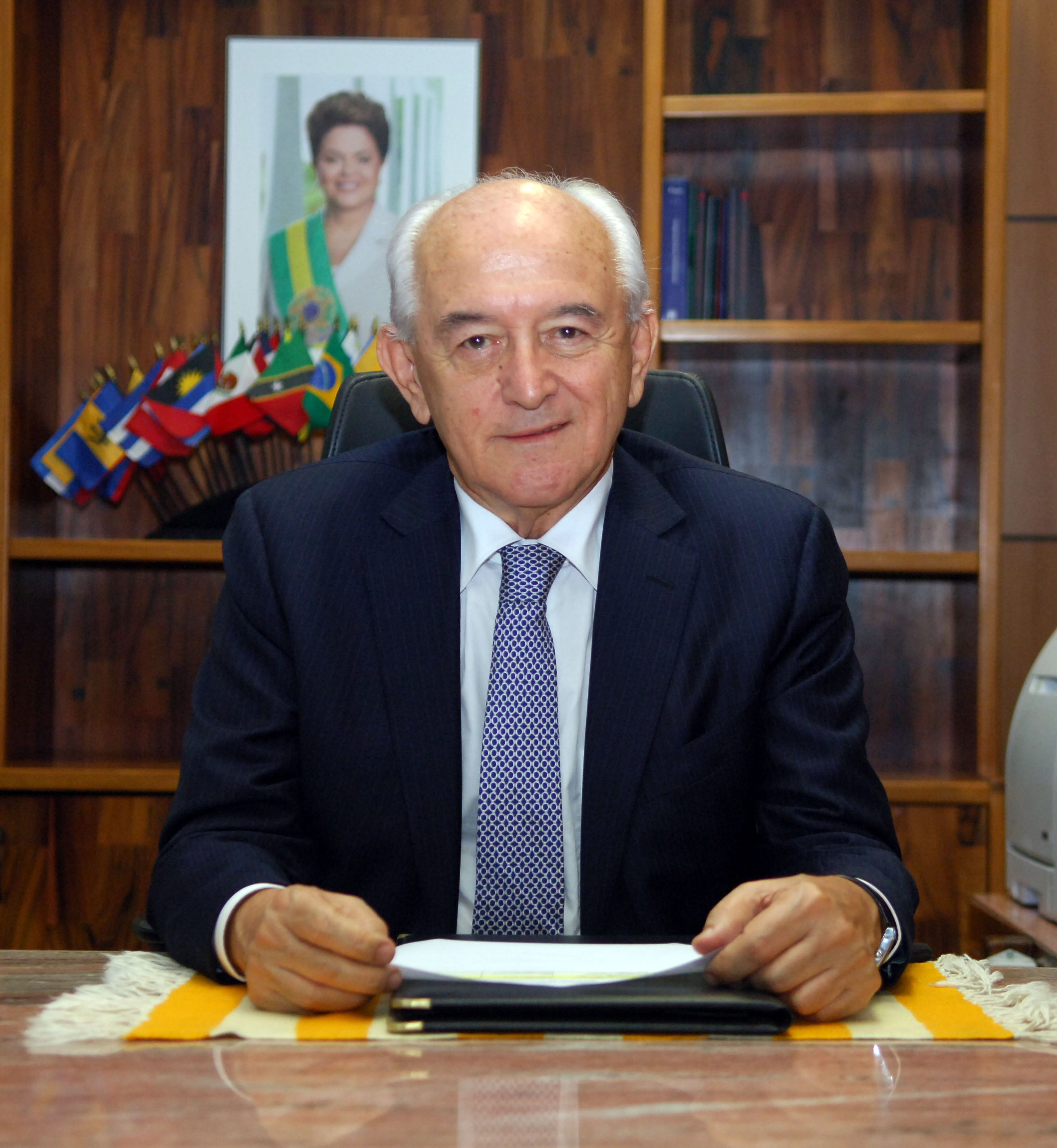 Ministro do trabalho emprego Manoel Dias